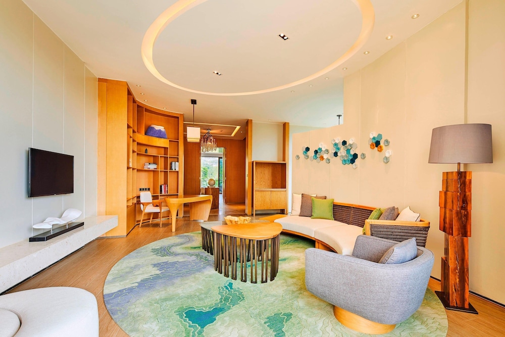 Suite, 1 Bedroom, Garden View