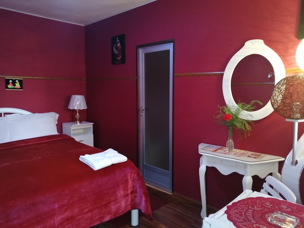 Family Double Room, Ensuite, Courtyard View photo 1