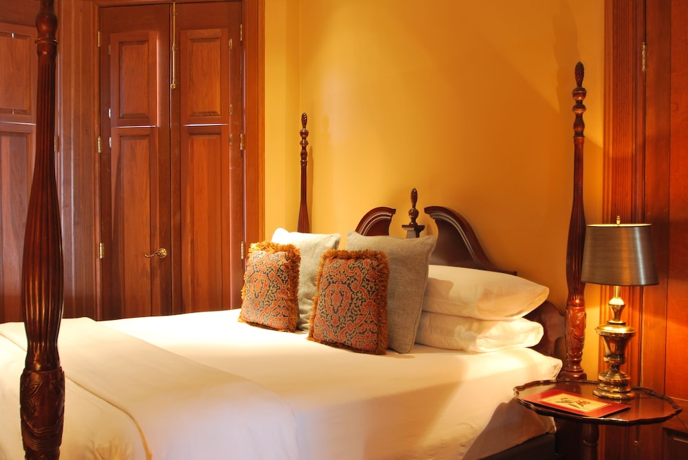 Comfort Room, 1 King Bed, Ground Floor photo 1
