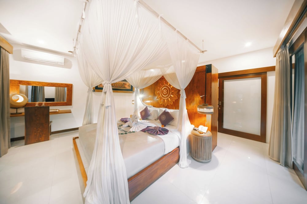 Grand Two Bedroom Villa With Private Poo photo 3