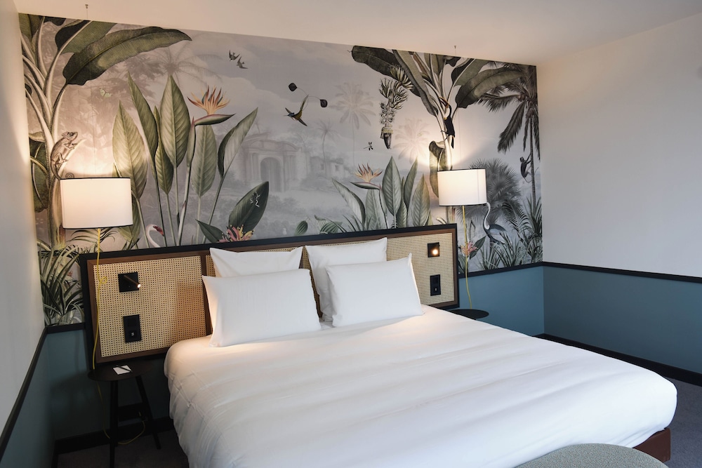 Privilege, Room, 1 Queen Bed - Photo 2