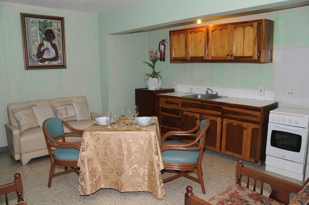 Suite, 1 Bedroom photo 2