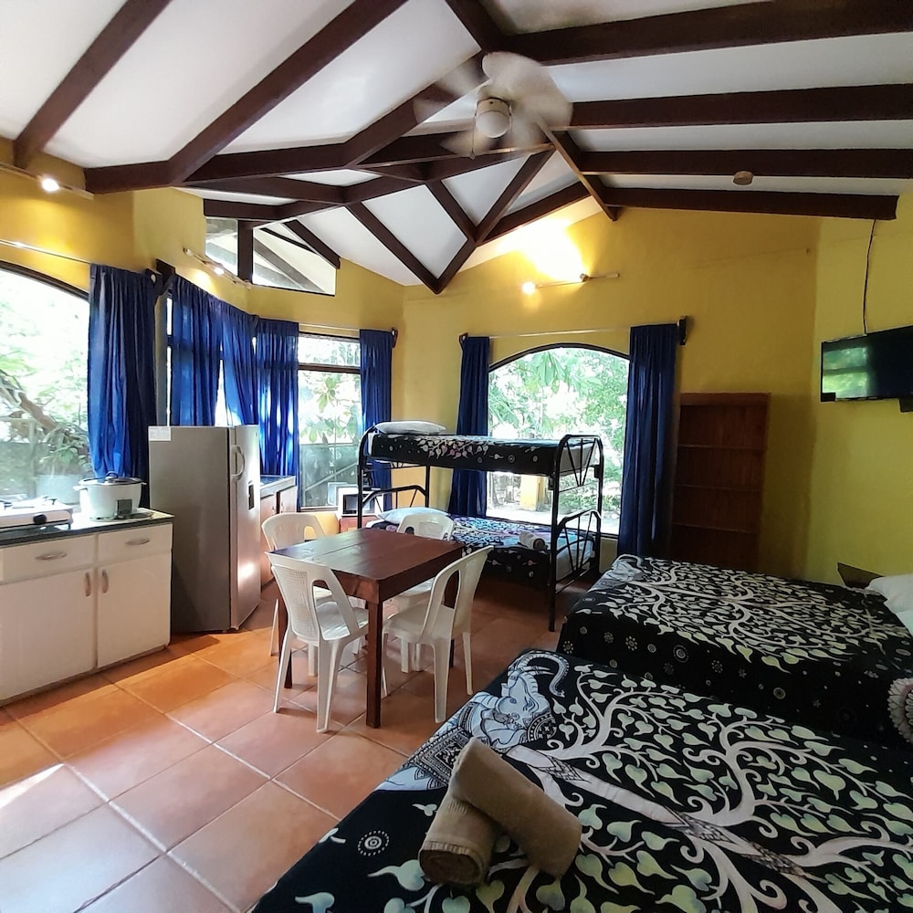 Economy Studio, Multiple Beds, Patio, Courtyard View photo 1