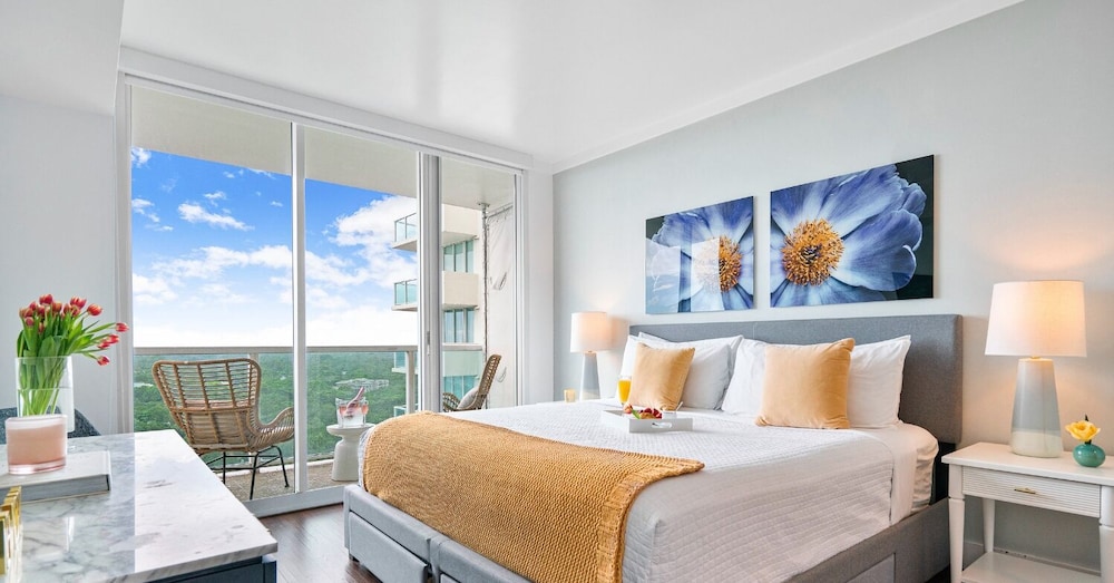 Deluxe Double Room, 1 King Bed,Balcony, Ocean View1804.01