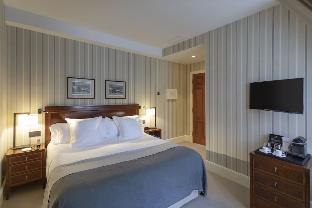 Basic Double Room, 1 Queen Bed photo 2