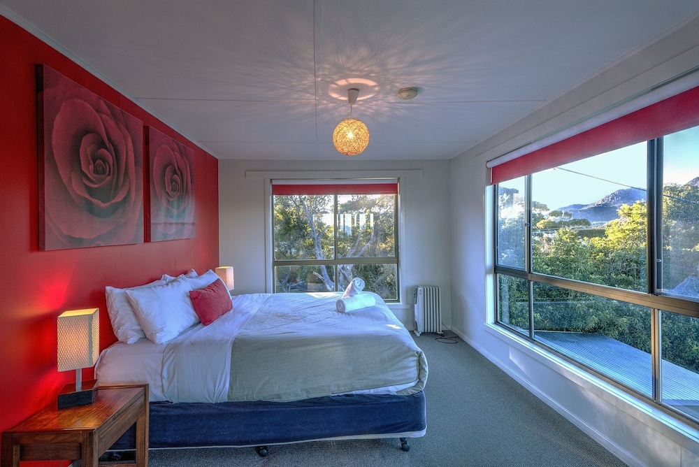 2 Bedroom Oceanfront Apartment photo 1