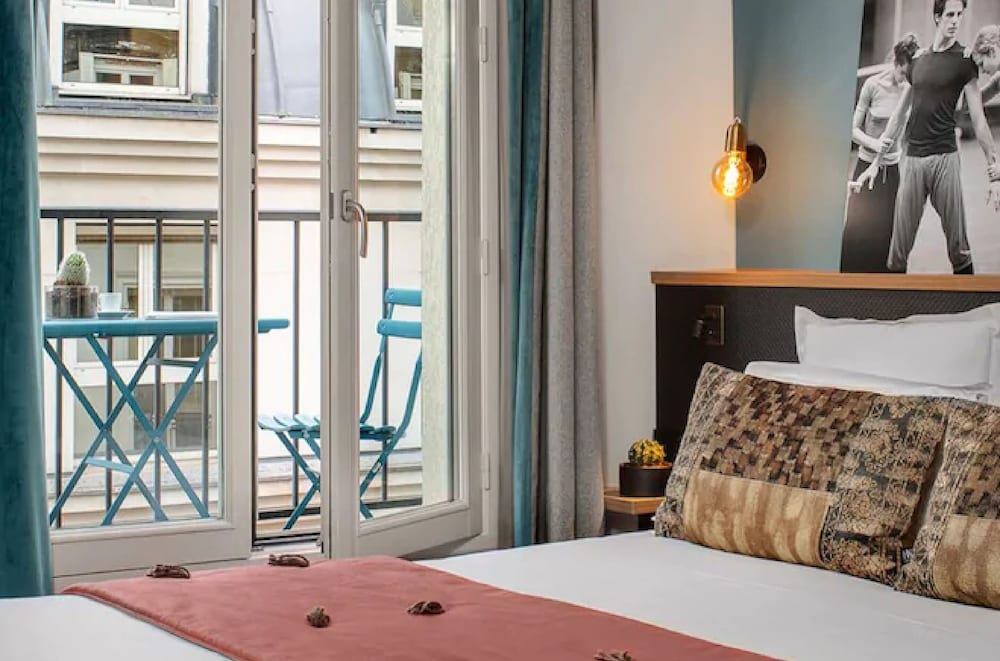 Deluxe Double Room with Balcony photo 2