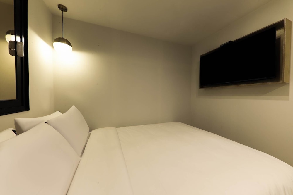 Standard Double Room - Photo 6
