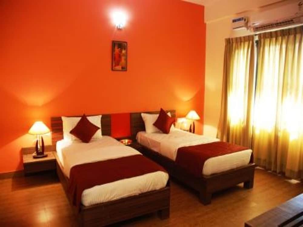 Basic Suite, City View