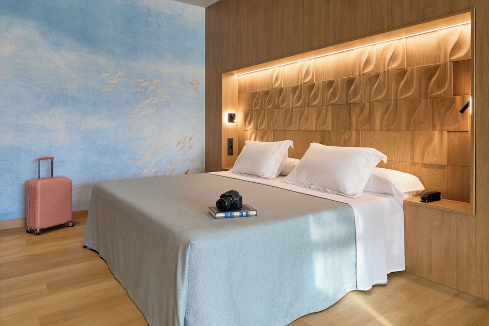 Junior Suite con Jacuzzi y Terraza con vista Piscina - Photo 14