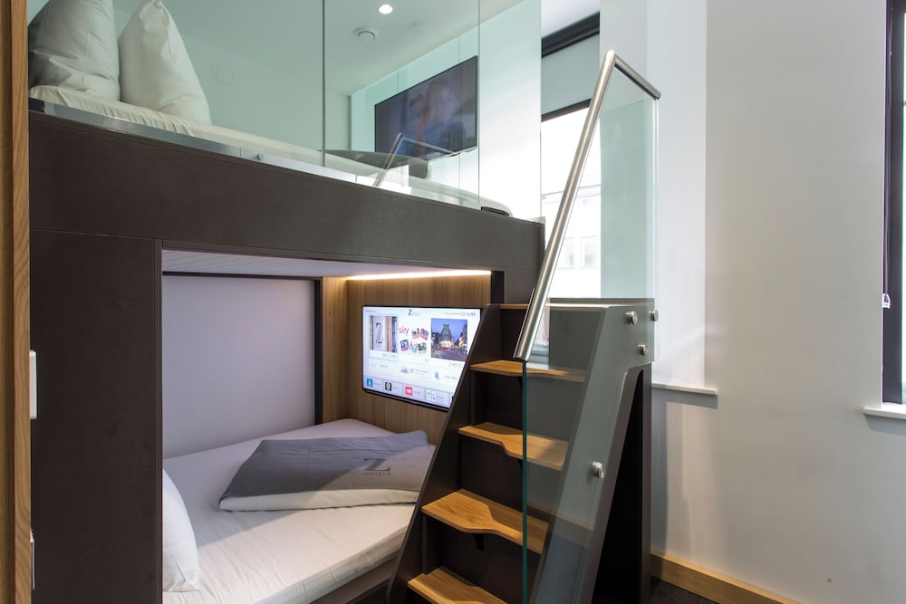 The Z Hotel City - Photo 7
