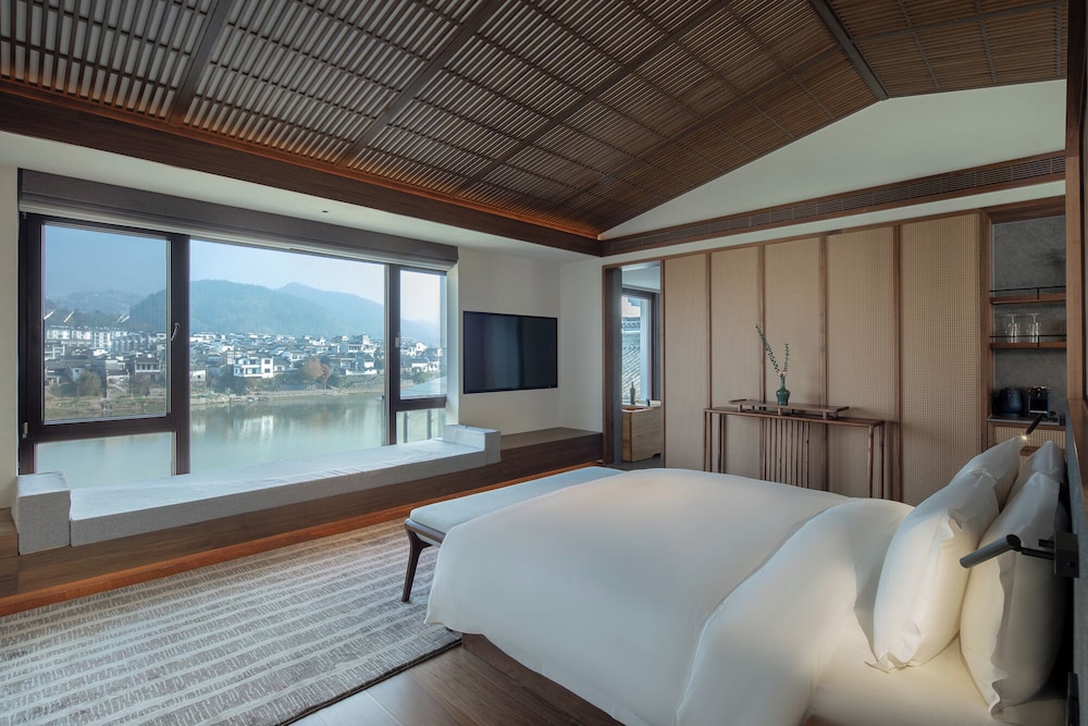 Luxury Double Room, River View photo 1