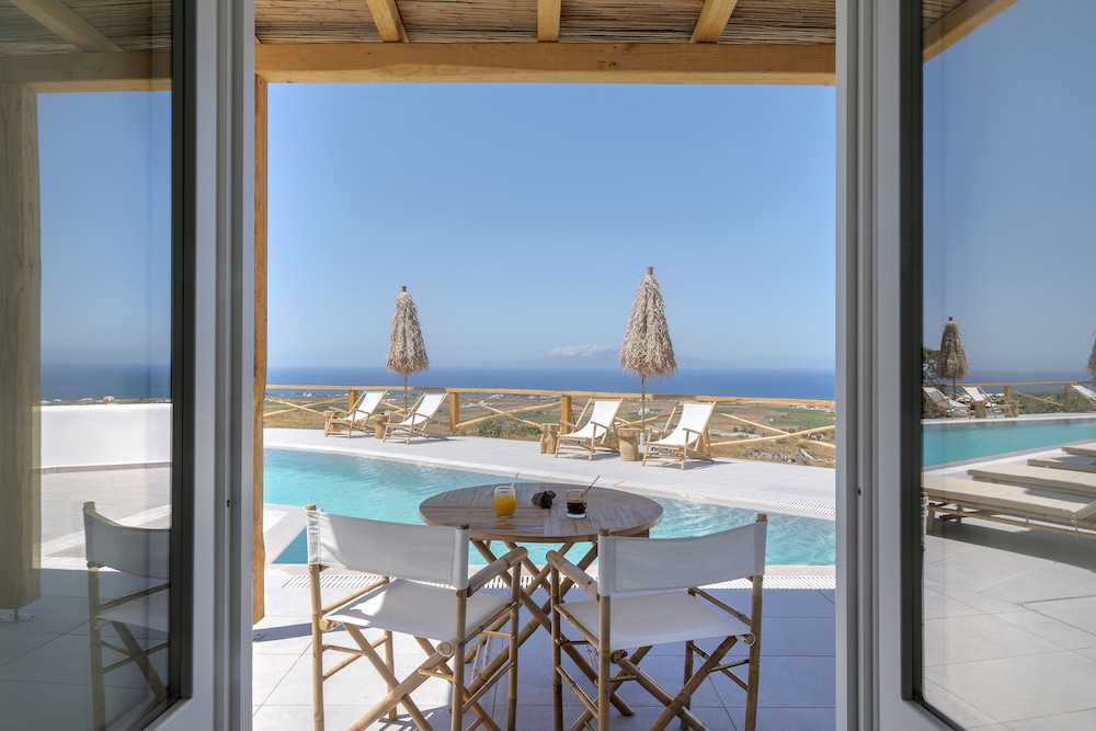 Double Room, Sea View (Pool Front) - Photo 8