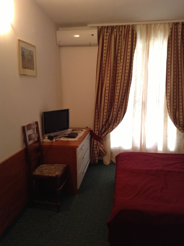 Premium Double Room, 1 King Bed, Balcony, Sea View photo 1