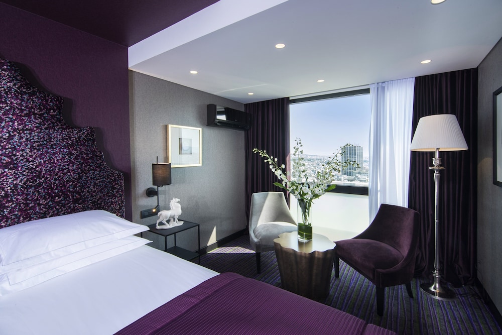 Deluxe Double or Twin Panoramic View Room - Photo 1