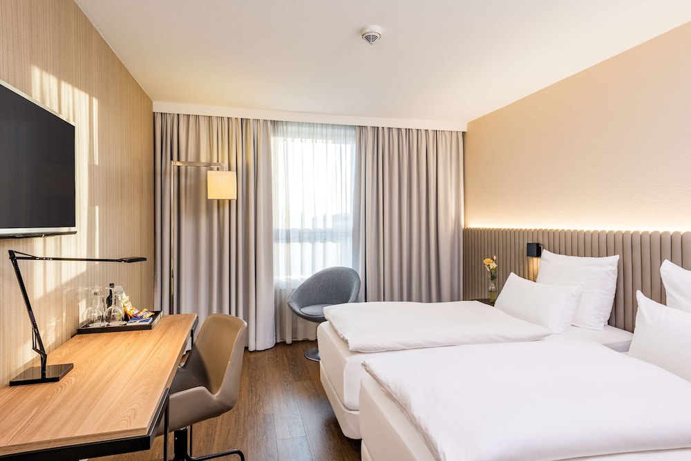 Standard Room (Extra Bed 2 adults + 1 child) - Photo 3