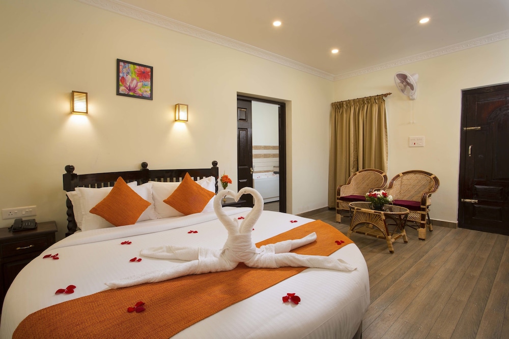 Presidential Villa, 1 King Bed, Bathtub, Garden View photo 3