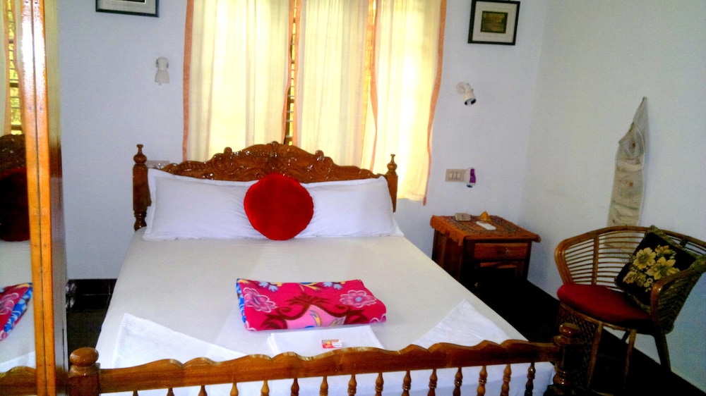 Standard Room (A/C) photo 2