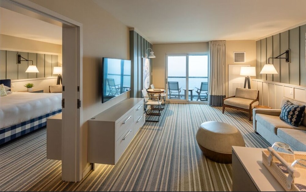 Sunrise Suite