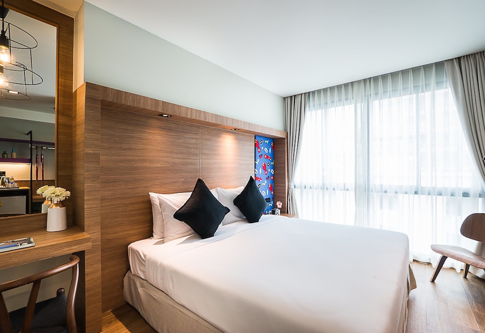 room photo