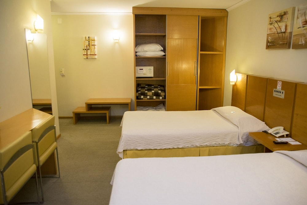 Executive twin room single photo 3