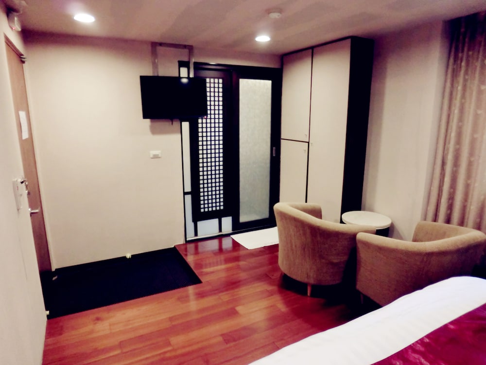Deluxe Double Room photo 3