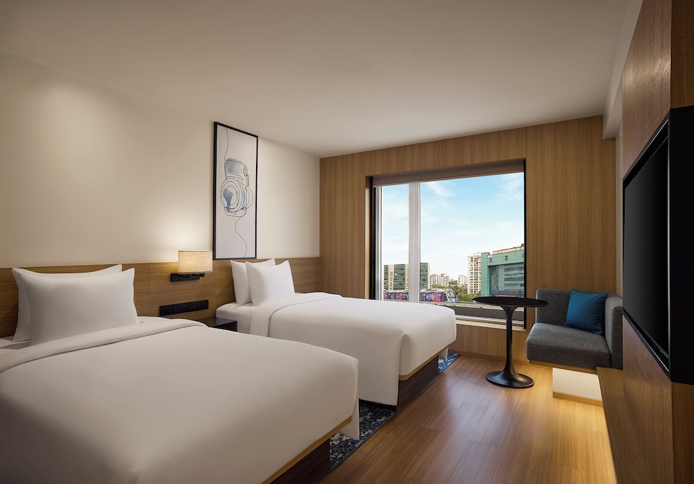 Room, 2 Twin Beds (City View)