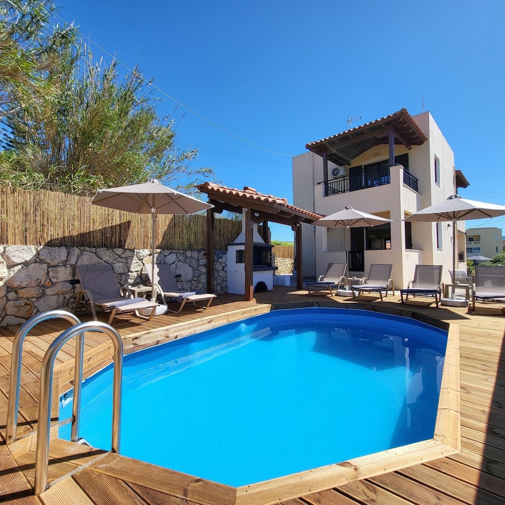 Villa photo 1