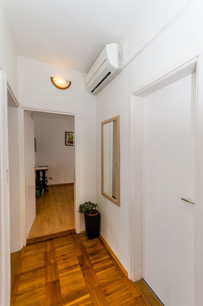 Apartment (A1)