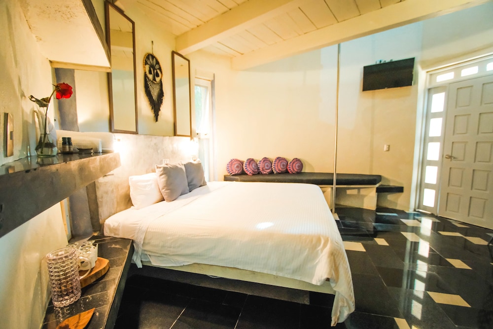 LUXURY DOME