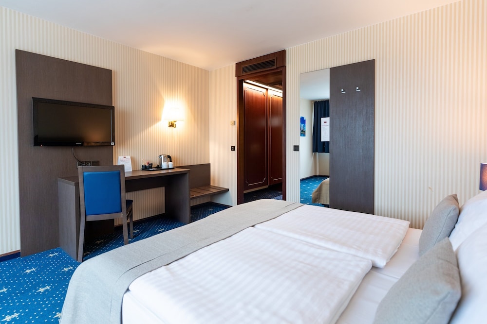 Standard Double Or Twin Room - Photo 4