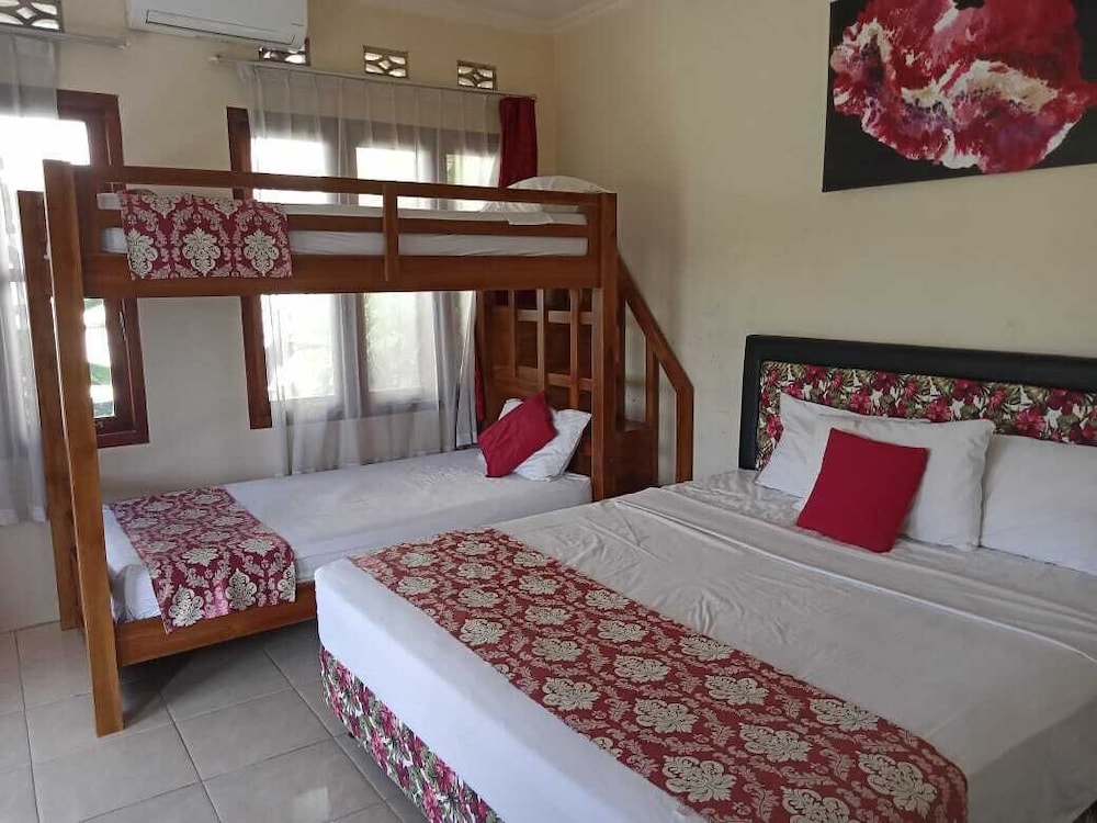 Comfort Quadruple Room, 1 Bedroom, Garden View photo 1