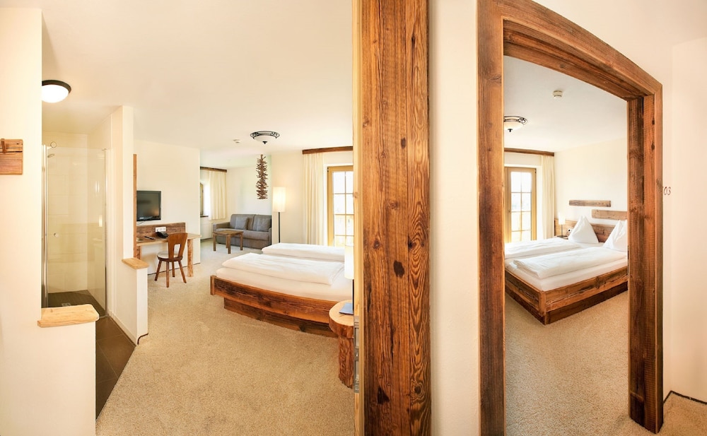 Family Suite, 2 Bedrooms, Balcony photo 1