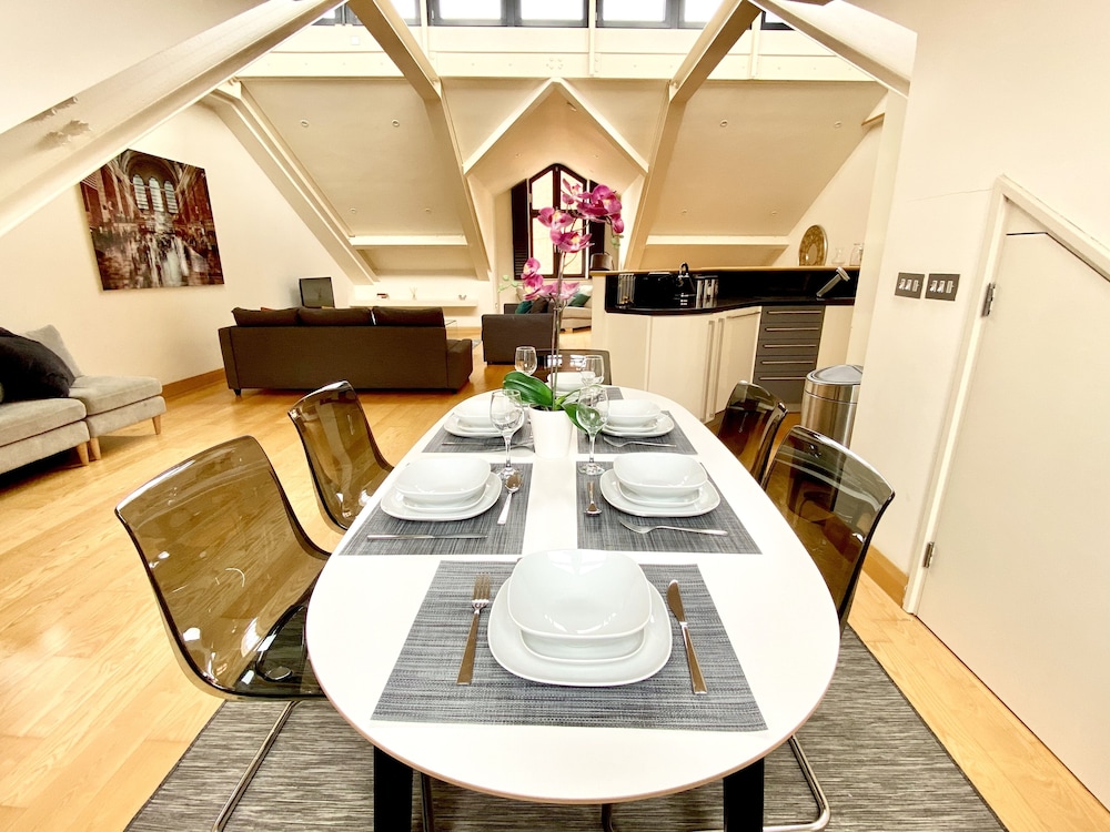Presidential Apartment