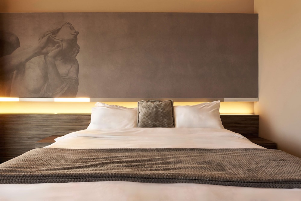 Essence Retreat