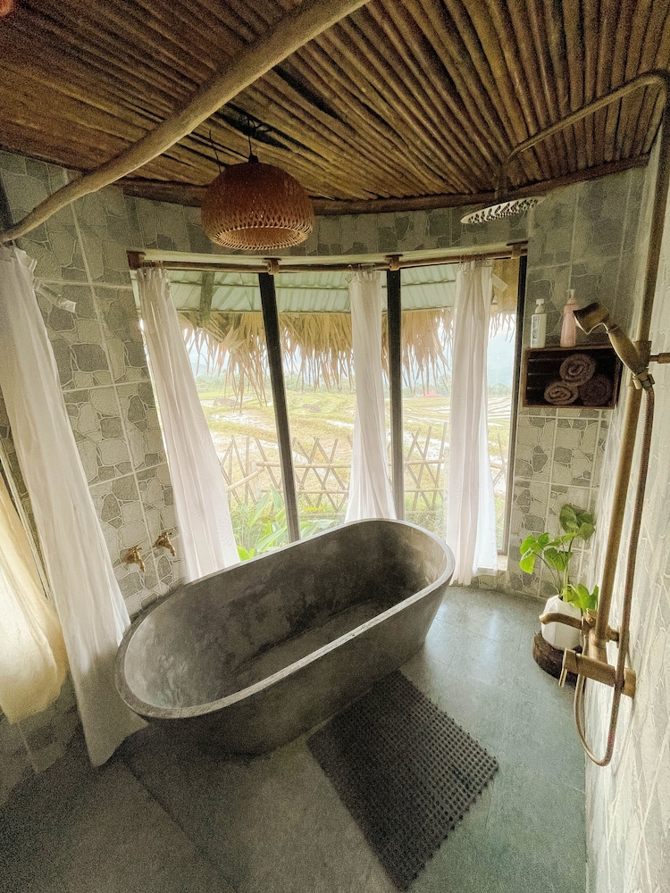 Premium Suite, Multiple Beds, Balcony, Garden View photo 3