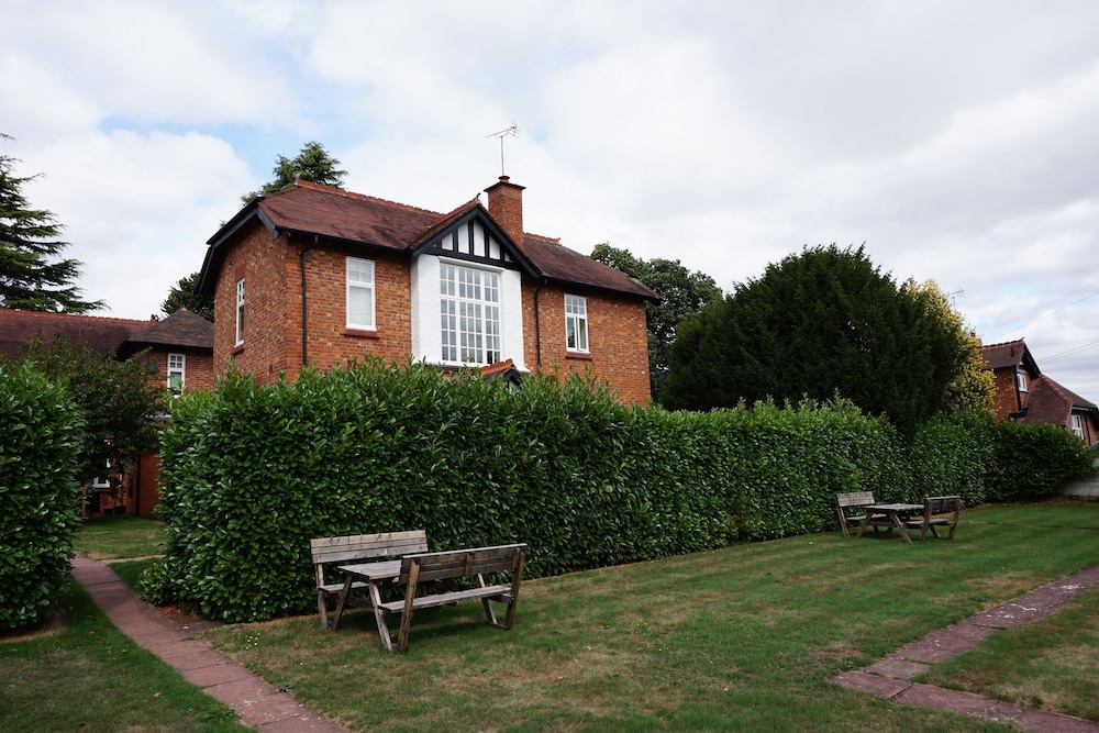 Comfort House, Garden View photo 2