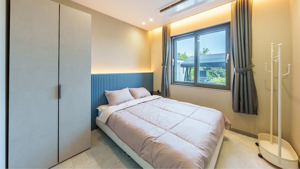 Basic Room, 2 Bedrooms (Orda 2 (Half Ocean View / Pool Villa)) photo 2