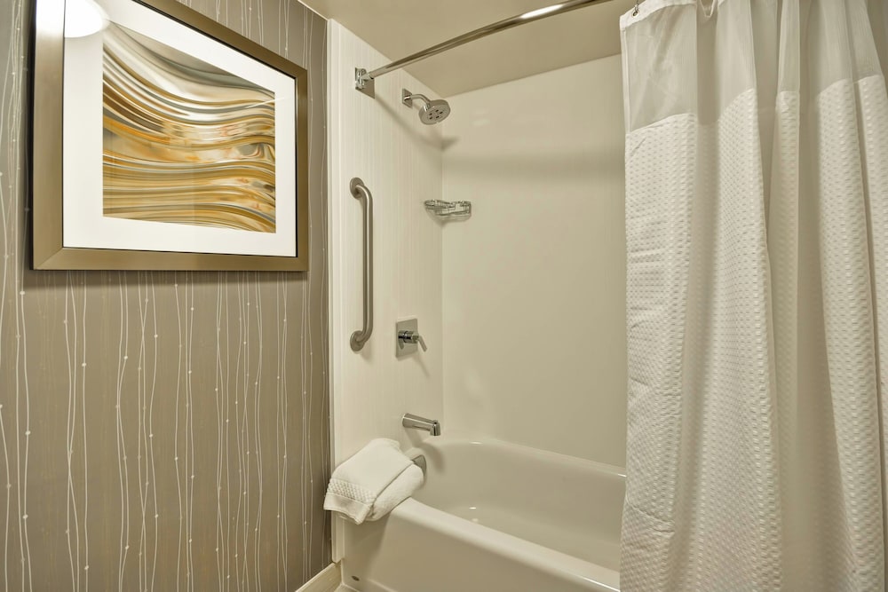 Deluxe Room, 2 Queen Beds - Photo 5