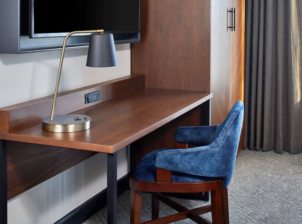 Room, 1 King Bed, Accessible (Mobility & Hearing, Roll-In Shower) at Cumberland House Knoxville, Tapestry Collection by Hilton in Knoxville