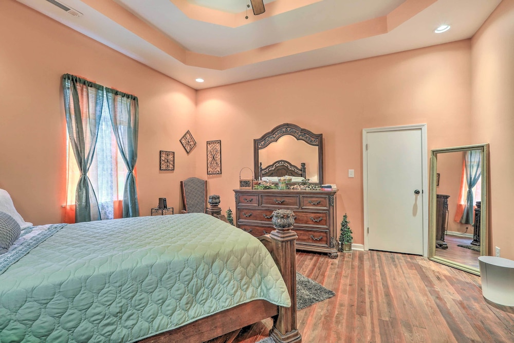 House (2 Bedrooms) photo 2