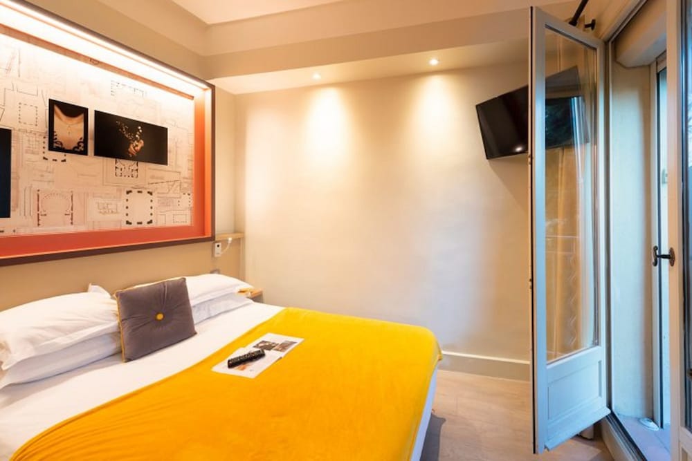 Single Room photo 2