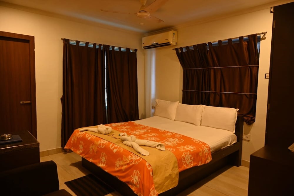 Classic Double Room, City View photo 1