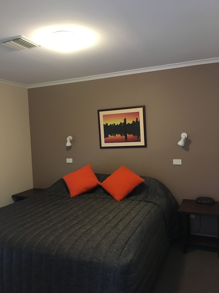 Deluxe 1 Bedroom Apartment photo 2