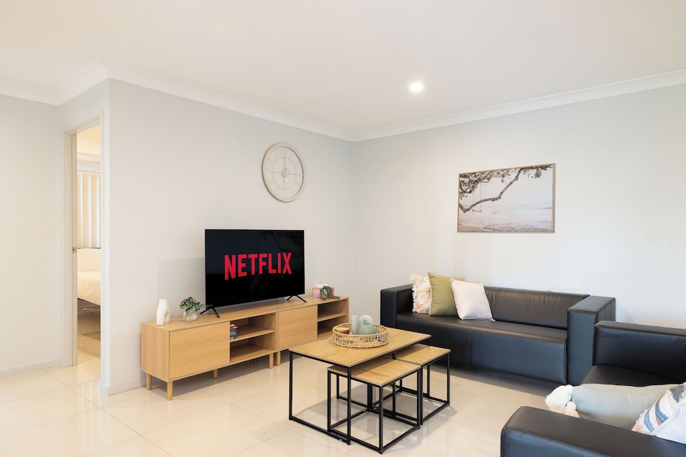 Superior Apartment, 2 Queen Beds, Non Smoking, Kitchen