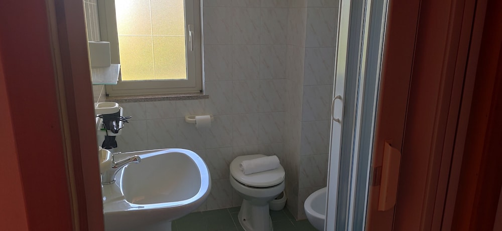 Panoramic Room, Balcony, Partial Sea View photo 2