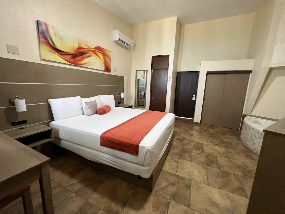 Romantic Room, 1 King Bed, Refrigerator & Microwave, Ocean View photo 2