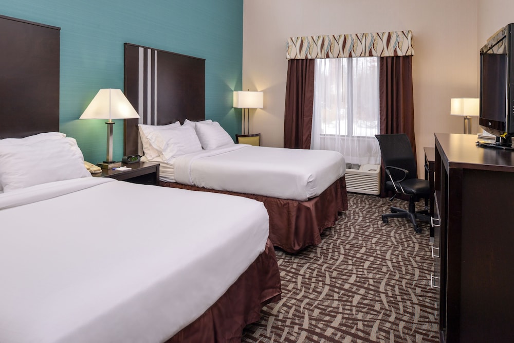 Standard Room, 2 Queen Beds, Accessible, Non Smoking (Comm) - Photo 3