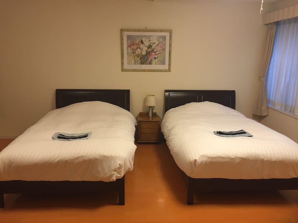 Superior Twin Room, Non Smoking photo 3