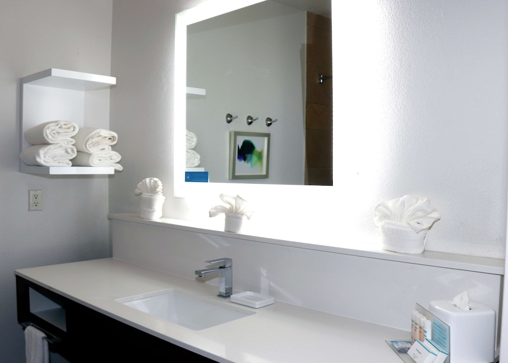 Deluxe Room - Photo 3